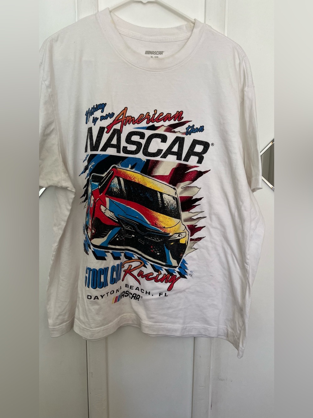 NASCAR men’s ' White Graphic Racing Tee size XL